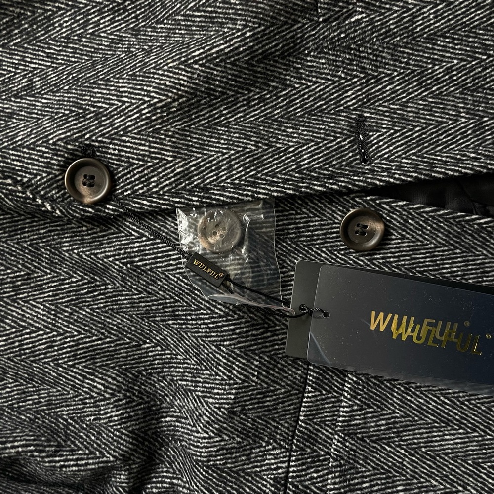 Wool-Blend XS Pea Coat in Charcoal Herringbone - Picture 4 of 9